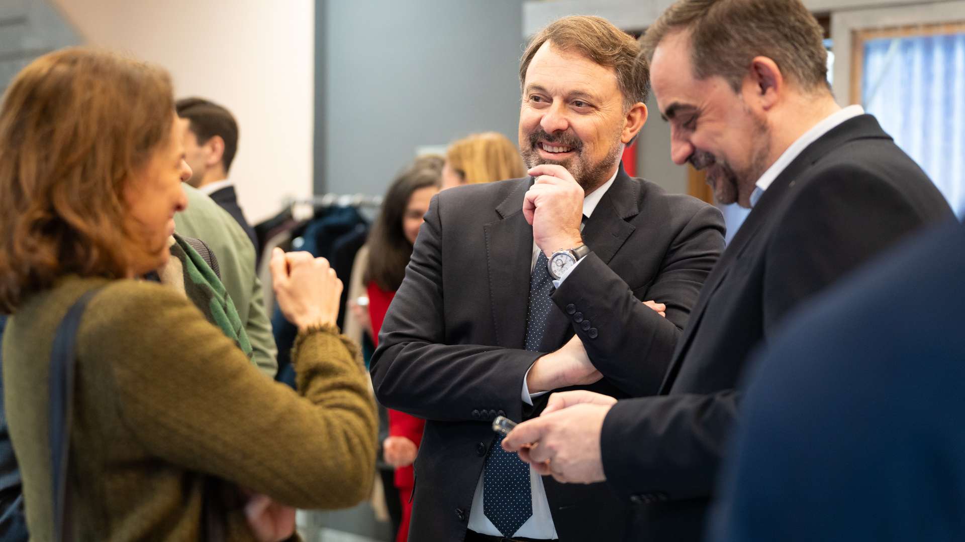 Rafael González y Beatriz Álvarez, Caja Rural de Asturias, con Pablo Coca, CTIC Centro Tecnológico