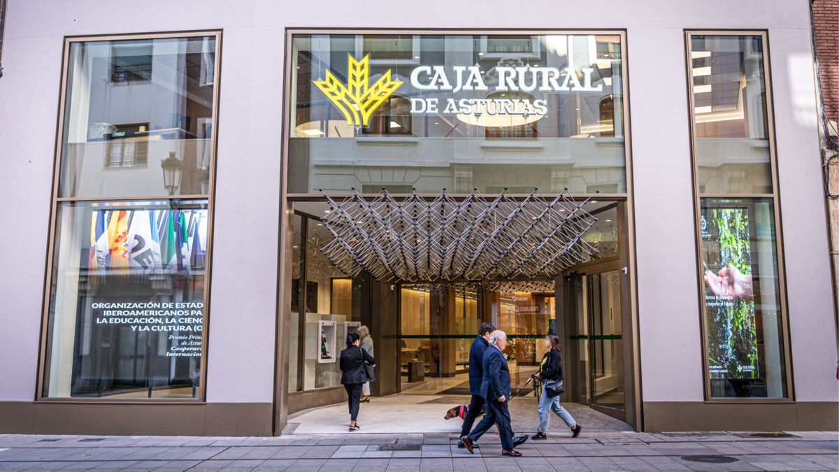 Sustainable Fitch mejora la calificación ESG de Caja Rural de Asturias